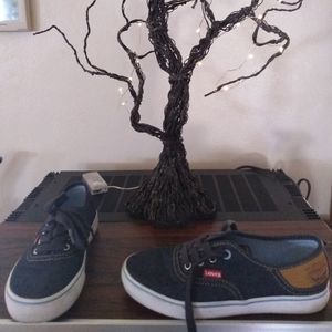 Women's/girls Levi sneakers